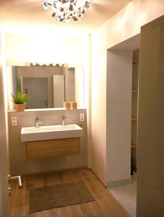 Koblenz Sued Exklusive Und Zentrale Designer Wohnung Luaran gambar